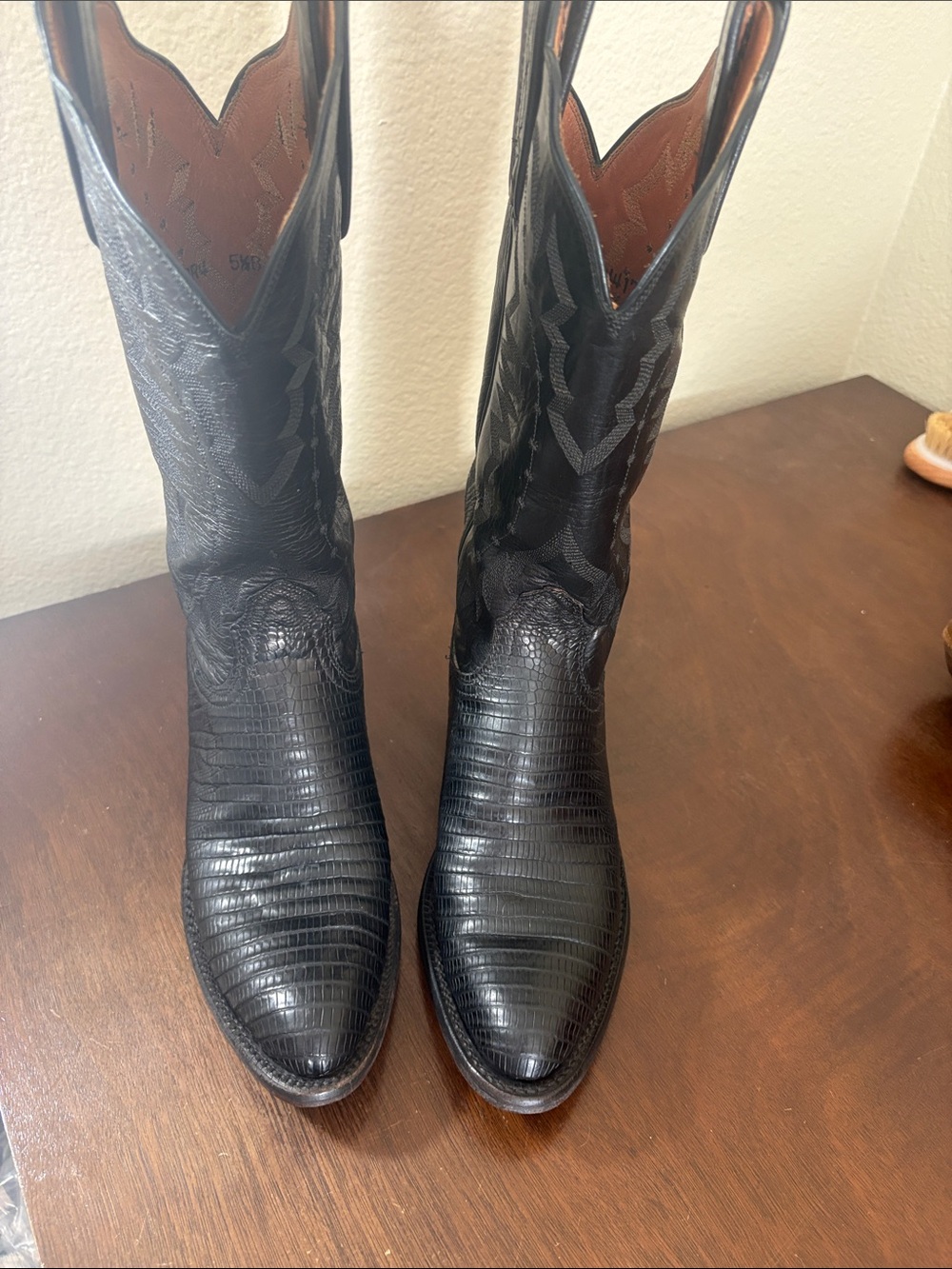 Lucchese Black Lizard-Textured Western Boots size 5